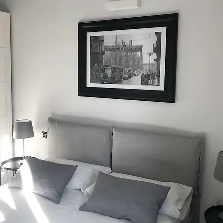2 Lusso Centro Duomo Castello Apartment