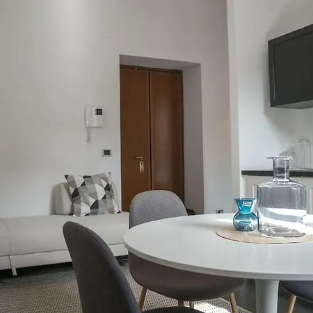 2 Lusso Centro Duomo Castello Apartment Milan